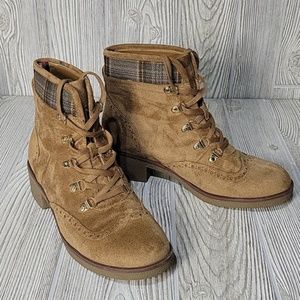 Tommy Hilfiger Yazi Wingtip Boots